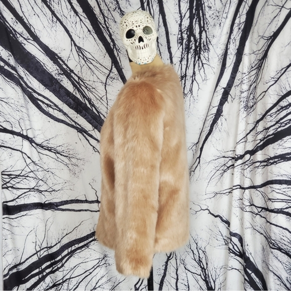 ☆ Pink Faux Fur Jacket Size Small - Picture 3 of 7